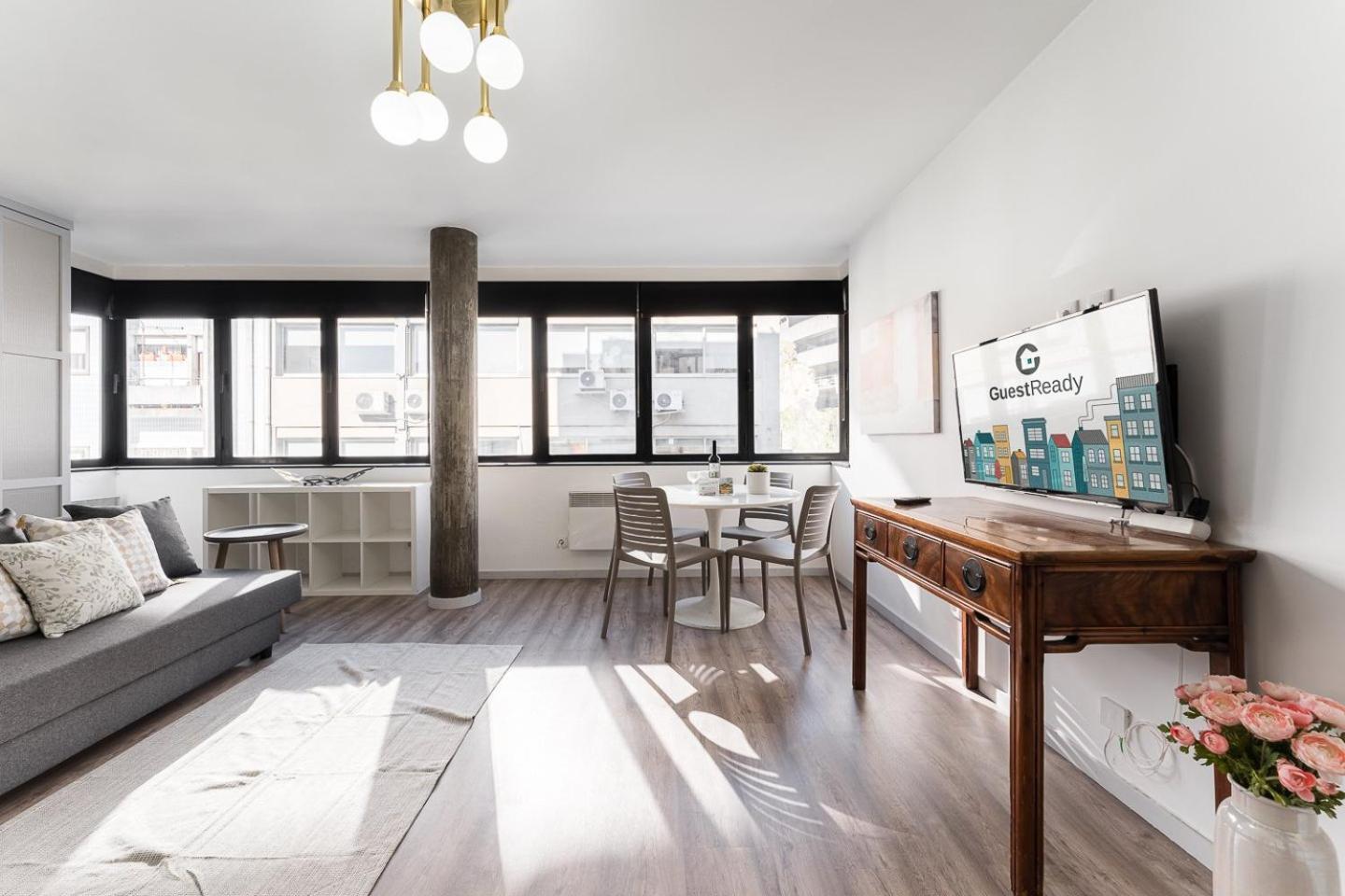 Guestready - Grayscale Apartman Porto Kültér fotó