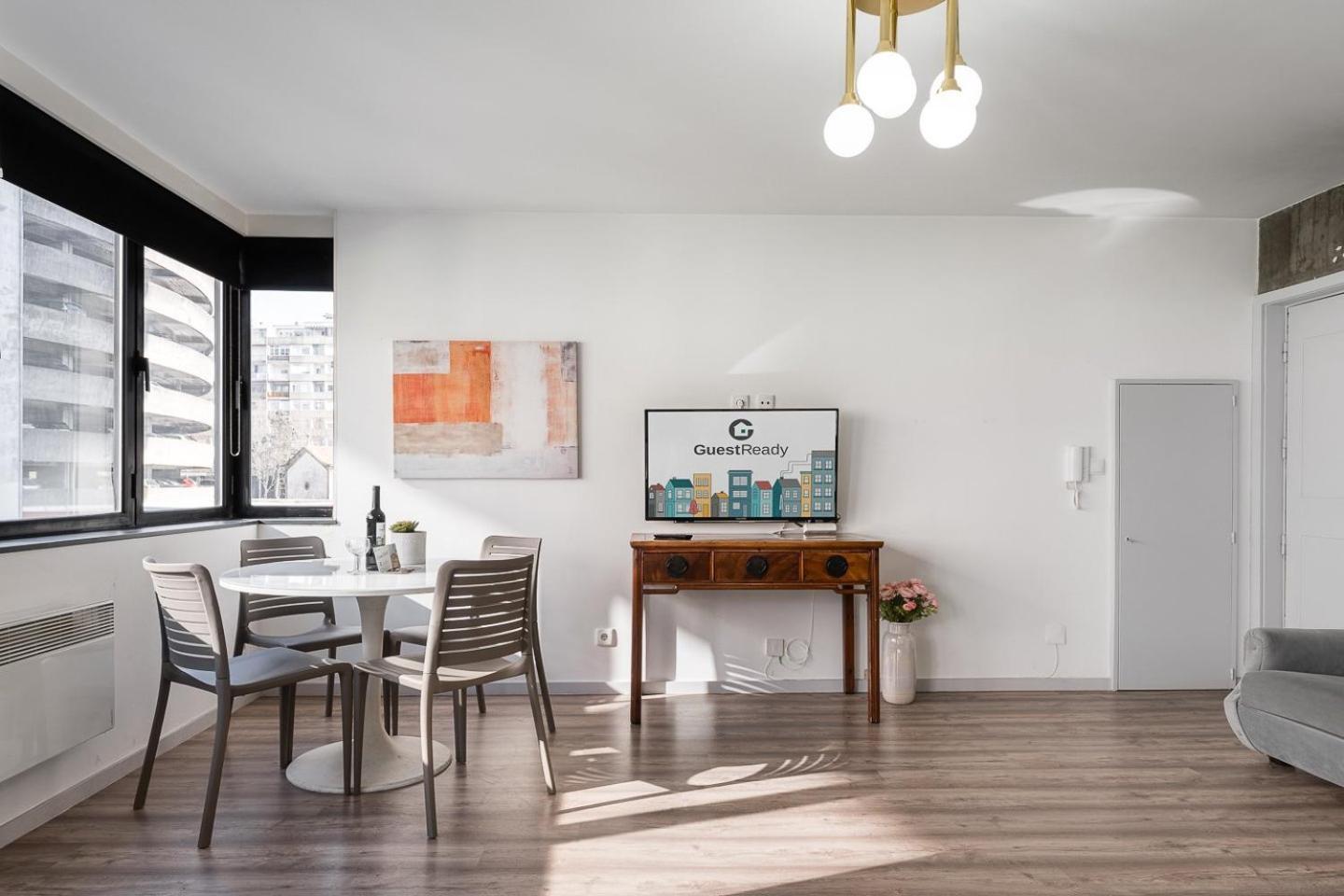 Guestready - Grayscale Apartman Porto Kültér fotó